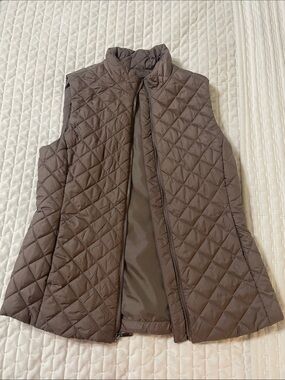 Banana Republic Quilted Sleeveless Vest - Brown/Taupe
